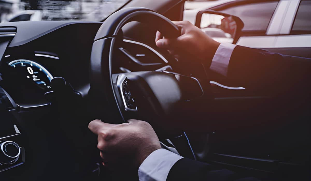 trained driver offering car pool dubai to abu dhabi